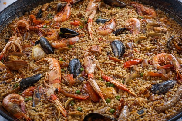Des saveurs exotiques dans votre cuisine : 5 recettes faciles pour voyager sans quitter votre cuisine