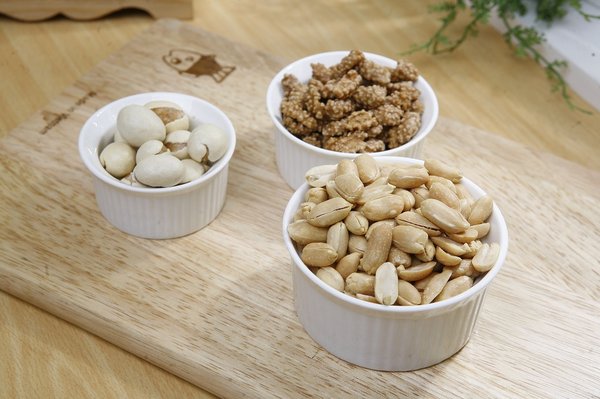 Quels sont les avantages de manger des cacahuètes le soir ?